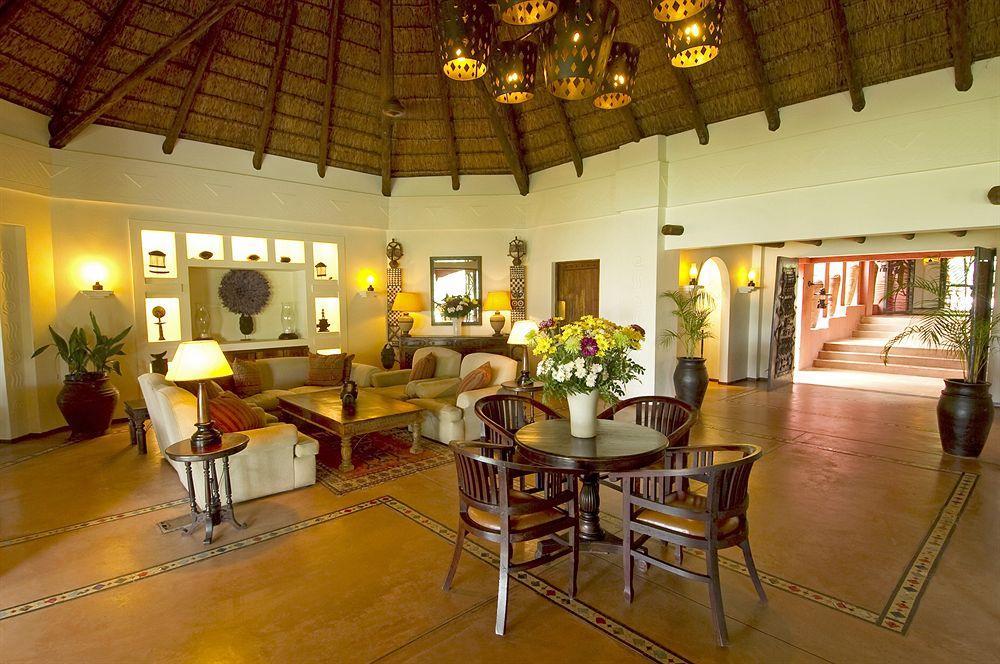Sanctuary Chobe Chilwero Hotell Kasane Exteriör bild
