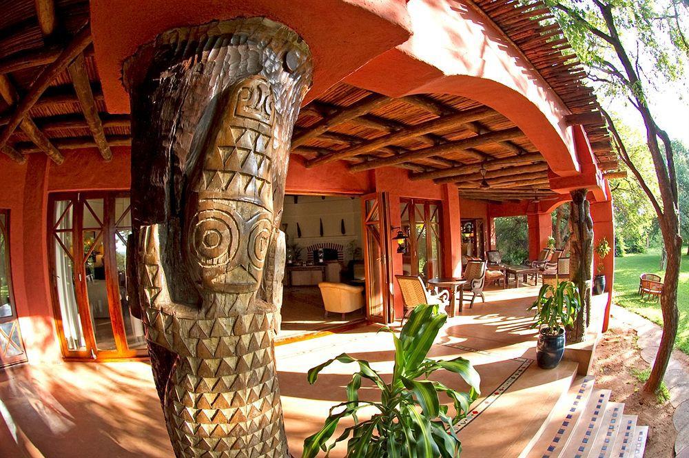 Sanctuary Chobe Chilwero Hotell Kasane Exteriör bild