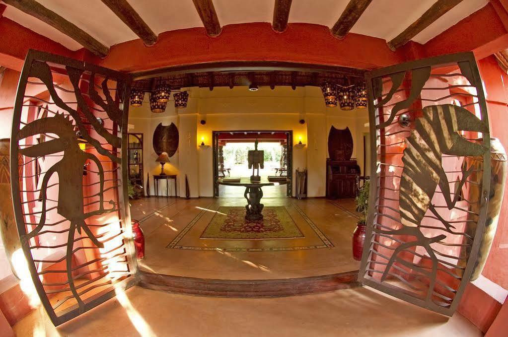 Sanctuary Chobe Chilwero Hotell Kasane Exteriör bild